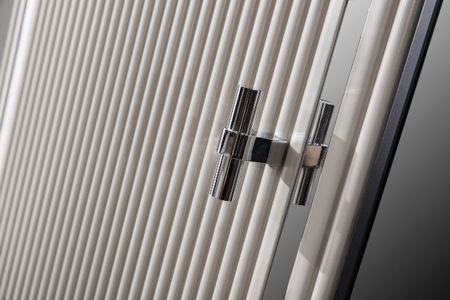 Белая спальня с декором Поло, NUC Белая спальня с декором Поло, NUC