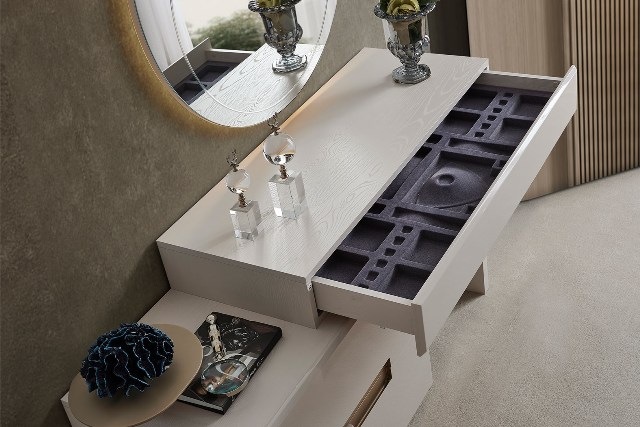 Современный туалетный столик Суэно, NEW Современный туалетный столик Суэно, NEW