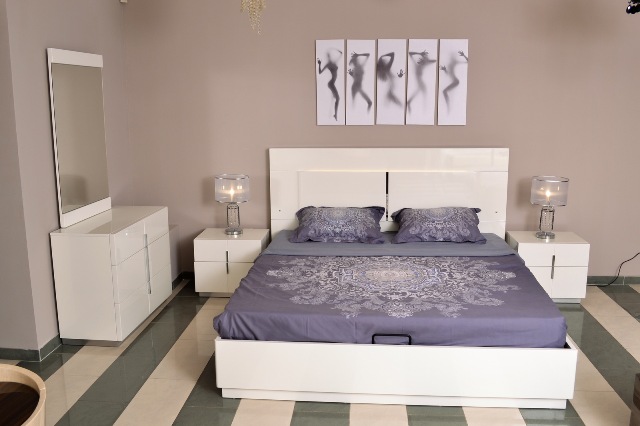 Белая глянцевая спальня Флорида