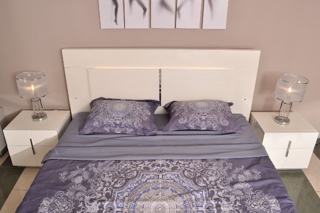 Белая глянцевая спальня Флорида