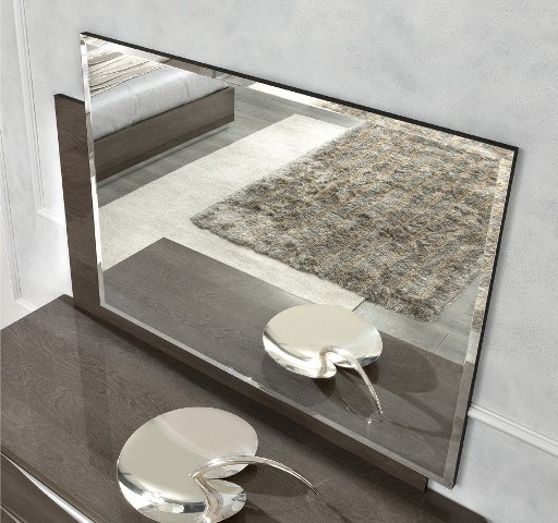 Ореховая итальянская мебель в спальню Платинум, PLATINUM