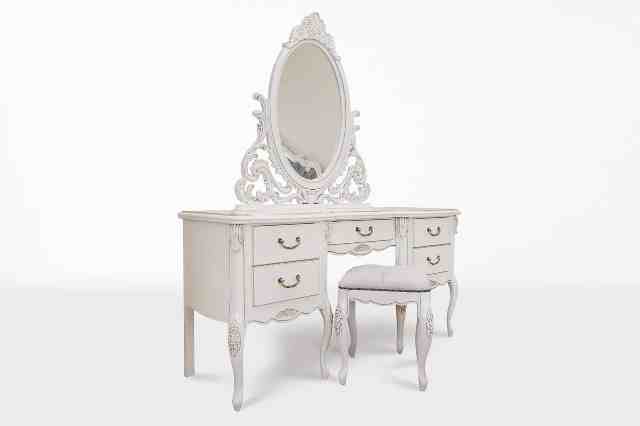 Белая румынская мебель для спальни Изабелла Белая румынская мебель для спальни Изабелла