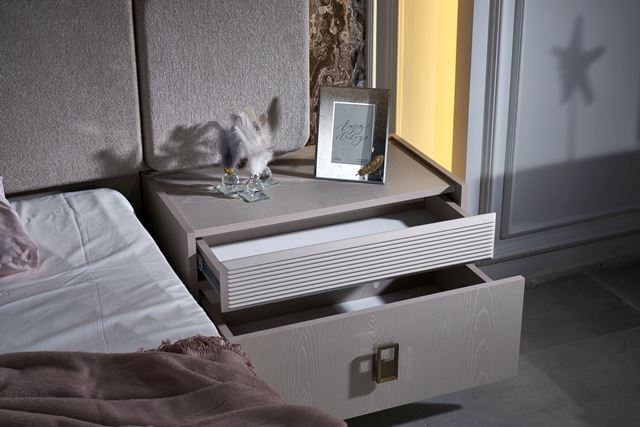 Серая современная спальня Лара Галакси Серая современная спальня Лара Галакси