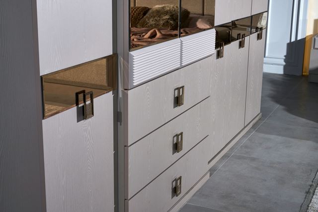 Серая современная спальня Лара Галакси Серая современная спальня Лара Галакси