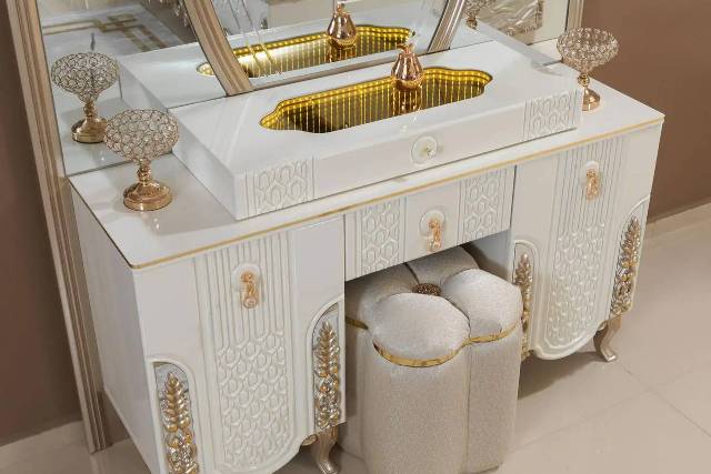 Белая спальня с золотом Джихангира, DASELL