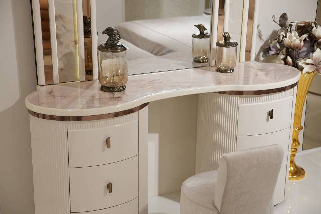 Белая мебель для спальни Рио с золотом, Dasell