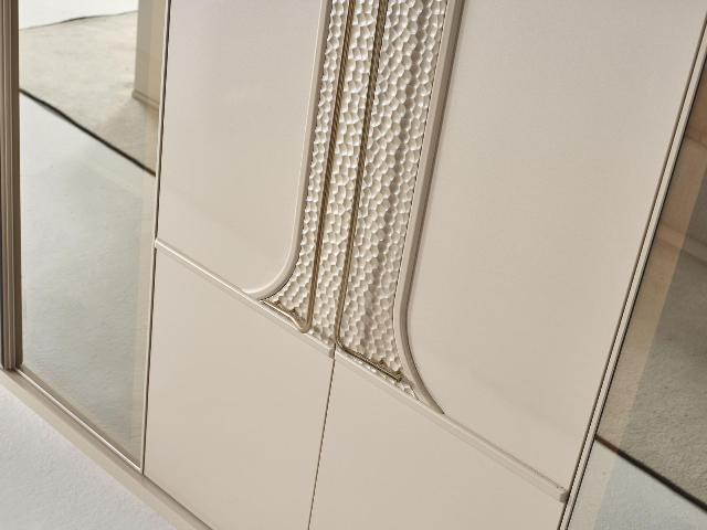 Кремовая спальня Глория в стиле модерн CELMO Кремовая спальня Глория в стиле модерн CELMO