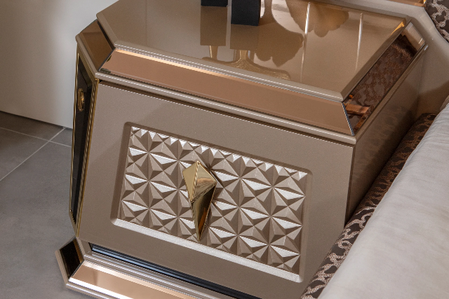 Элитная дизайнерская спальня Алмаз NERO Элитная дизайнерская спальня Алмаз NERO