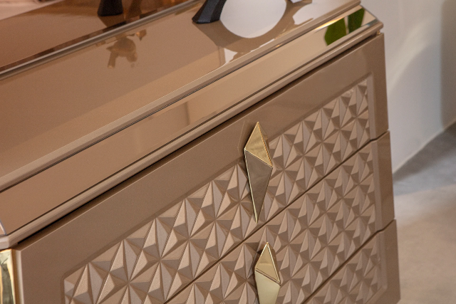 Элитная дизайнерская спальня Алмаз NERO Элитная дизайнерская спальня Алмаз NERO