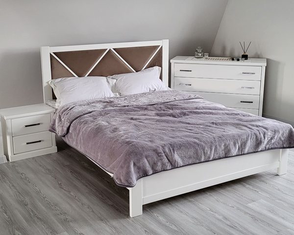 Белая деревянная кровать Виола