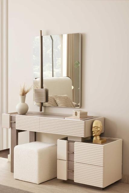 Современный мебельный гарнитур в спальню Лион, Идол