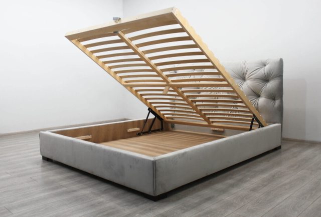 Мягкая красивая дизайнерская кровать Луна Мягкая красивая дизайнерская кровать Луна