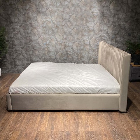 Бежевая элегантная кровать 1800 Лион  L 033-М, Р