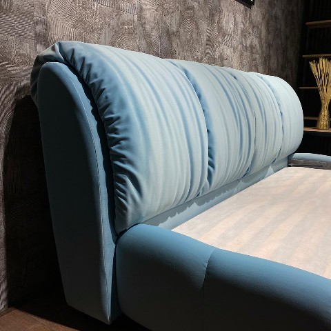 Голубая мягкая двухспальная кровать Лагуна  L 055, Р