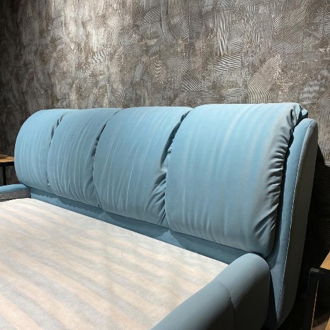 Голубая мягкая двухспальная кровать Лагуна  L 055, Р