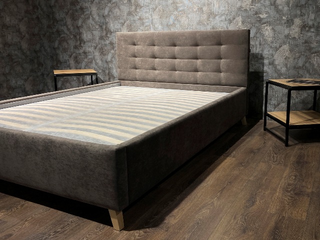 Мягкая двухспальная кроваль Лея L004, Р