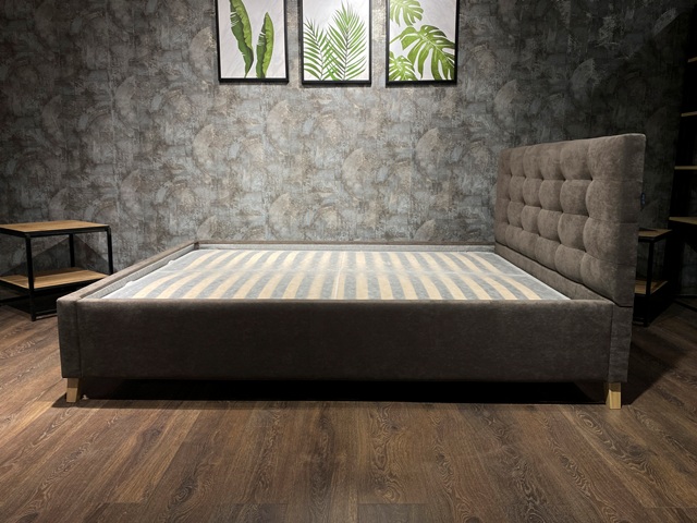 Мягкая двухспальная кроваль Лея L004, Р