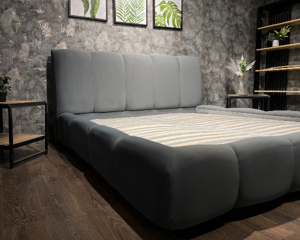 Серая мягкая кровать  Мадрид L 026, Р