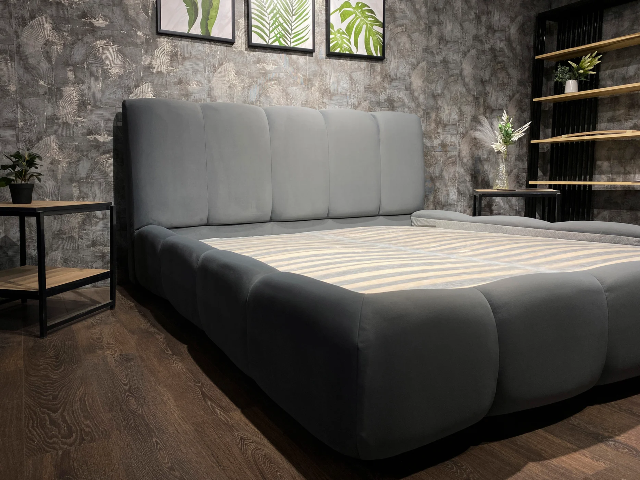 Серая мягкая кровать Мадрид L 026, Р Серая мягкая кровать Мадрид L 026, Р