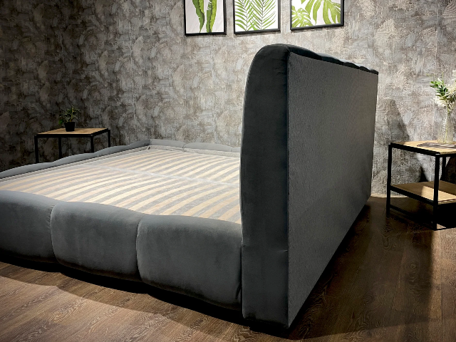 Серая мягкая кровать Мадрид L 026, Р Серая мягкая кровать Мадрид L 026, Р