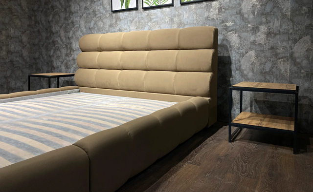 Бежевая велюровая кровать с подъемным механизмом Квадро L 031, Р Бежевая велюровая кровать с подъемным механизмом Квадро L 031, Р