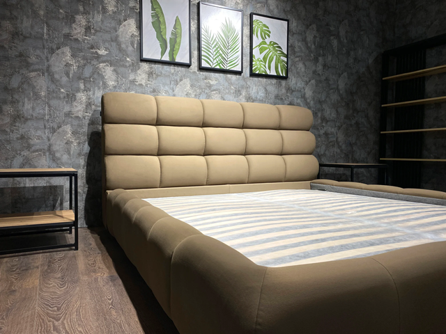 Бежевая велюровая кровать с подъемным механизмом Квадро L 031, Р Бежевая велюровая кровать с подъемным механизмом Квадро L 031, Р