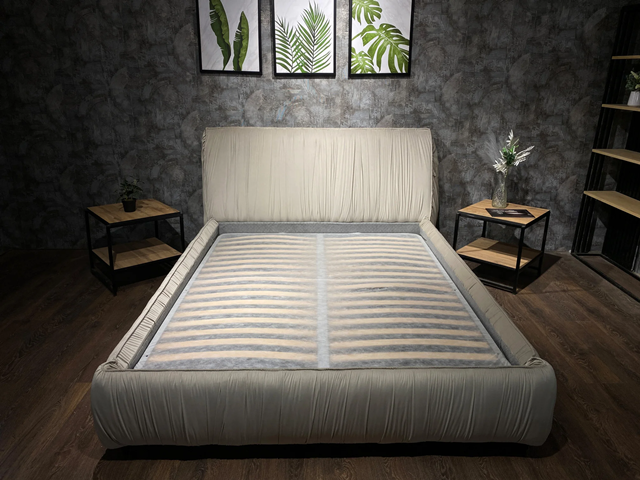 Драпированная мягкая кровать Лайн  L 050, Р