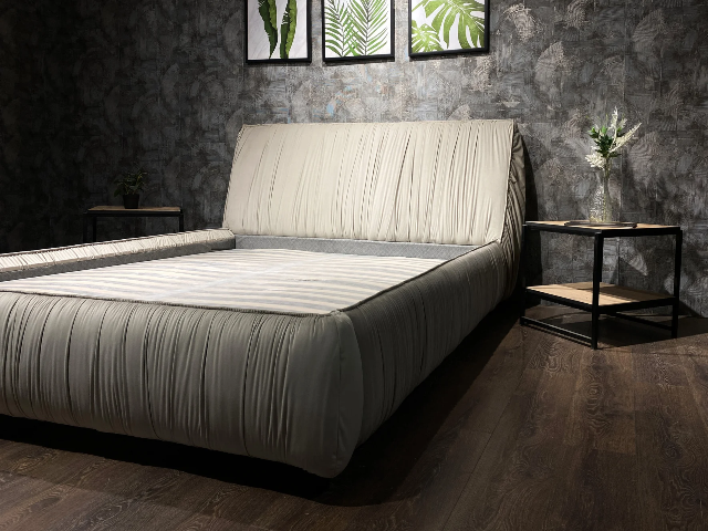 Драпированная мягкая кровать Лайн  L 050, Р