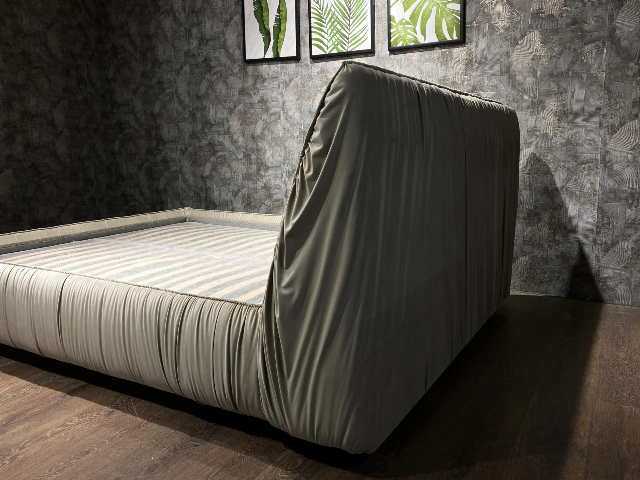 Драпированная мягкая кровать Лайн  L 050, Р