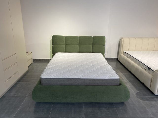 Мягкая зеленая кровать Лаура  L 061, Р