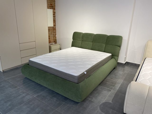 Мягкая зеленая кровать Лаура L 061, Р Мягкая зеленая кровать Лаура L 061, Р