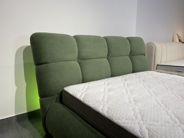 Мягкая зеленая кровать Лаура L 061, Р Мягкая зеленая кровать Лаура L 061, Р