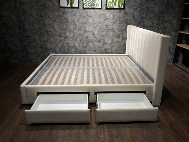 Красивая белая мягкая кровать Снежка L011, Р Красивая белая мягкая кровать Снежка L011, Р