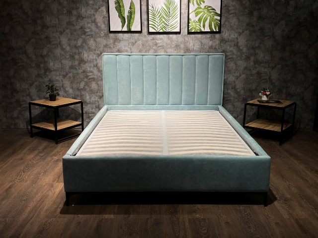Мягкая изумрудная кровать Полоса L 012
