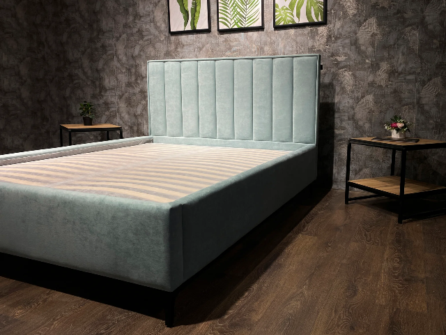 Мягкая изумрудная кровать Полоса L 012