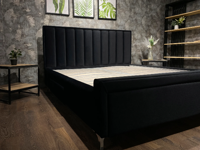 Черная велюровая кровать с ящиками Кинг Д 012, Р