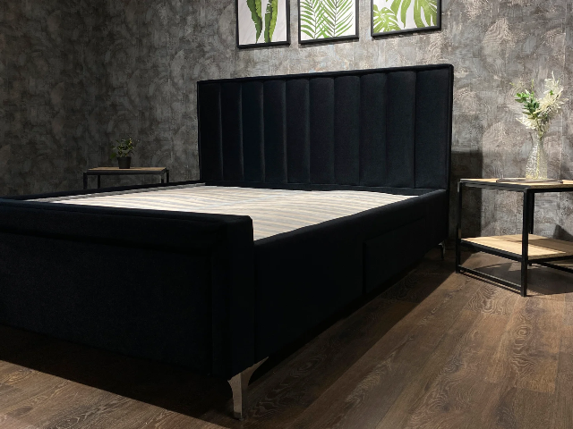 Черная велюровая кровать с ящиками Кинг Д 012, Р