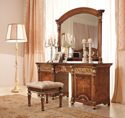 Ореховая итальянская спальня Людовик, Valderamobili Ореховая итальянская спальня Людовик, Valderamobili