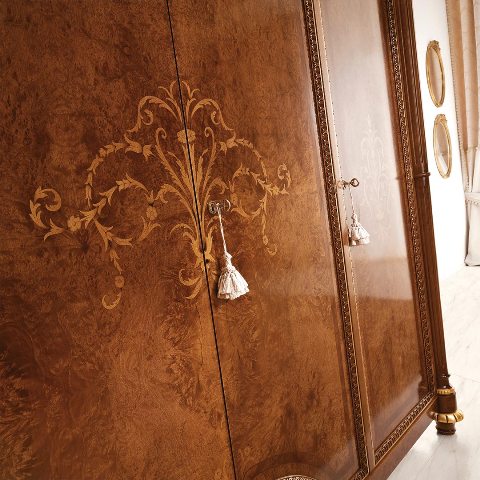 Ореховая итальянская спальня Людовик, Valderamobili