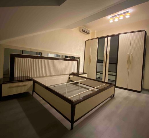 Ореховая дизайнерская спальня Сиена, Мазз