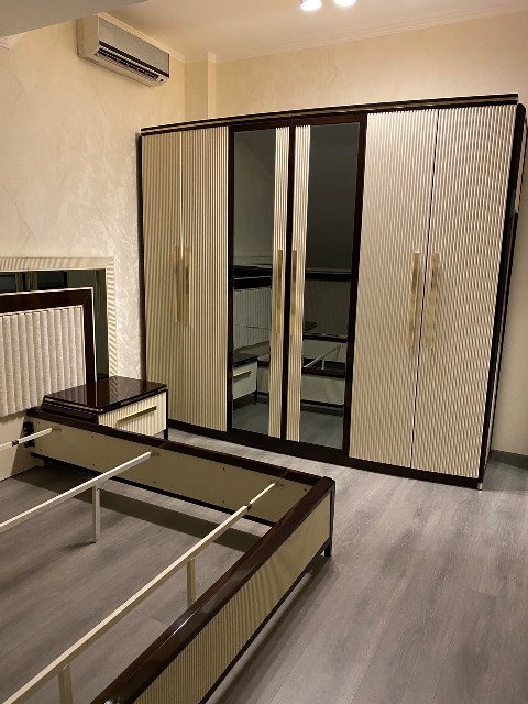 Ореховая дизайнерская спальня Сиена, Мазз