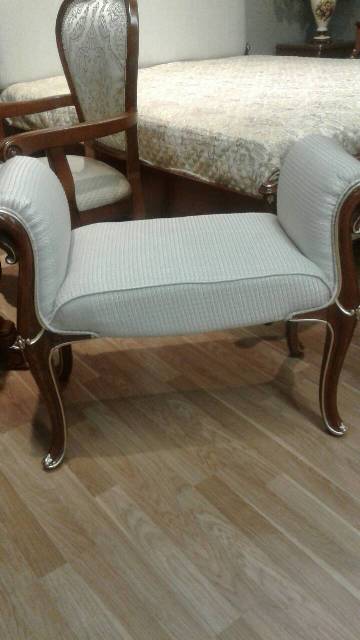 Классический ореховый туалетный столик Марсель