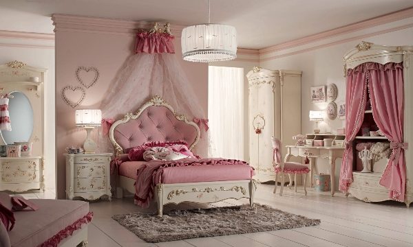 Классическая итальянская мебель в детскую Венера Ghezzani